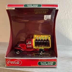 NIB Quaint Red Coca-Cola Truck Ornament